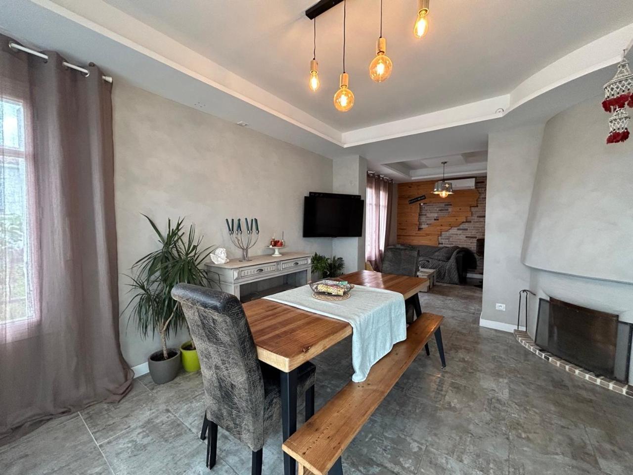 Comme A La Maison Narbonne Kültér fotó