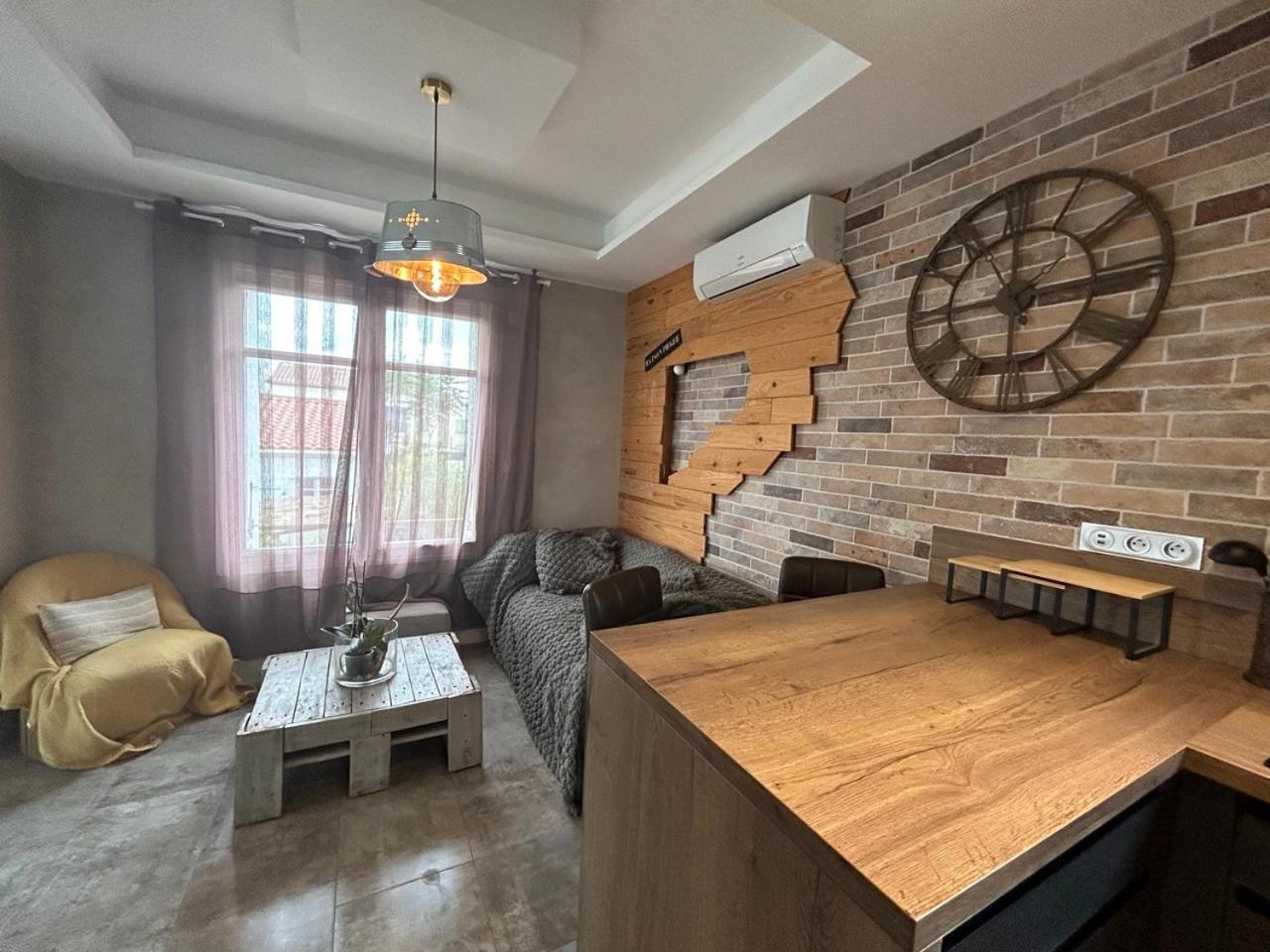 Comme A La Maison Narbonne Kültér fotó